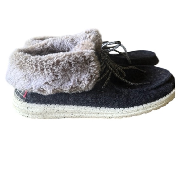 Hey dude, ladies, size 10 slipper perfect condition super comfortable black - Picture 1 of 10